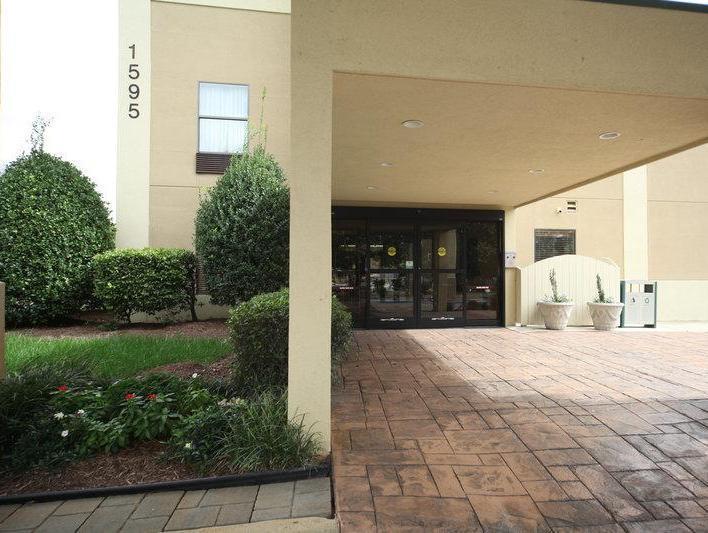 Best Western Plus Edison Inn Гарнер Экстерьер фото